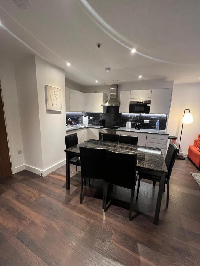 Spacious Sleep 7 Flat 20 Mins Central London Bp65 외부 사진