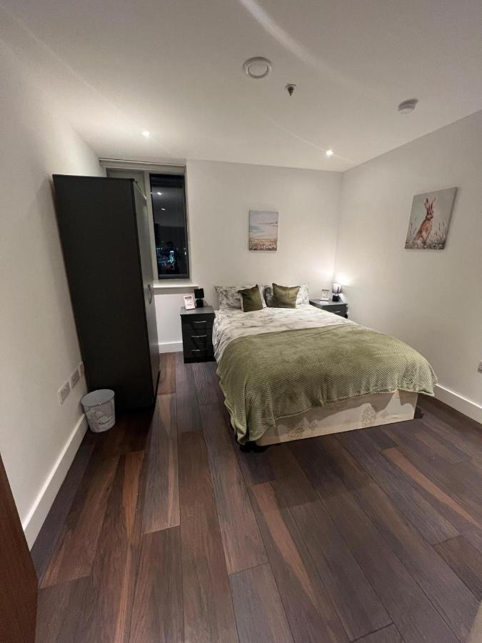 Spacious Sleep 7 Flat 20 Mins Central London Bp65 외부 사진