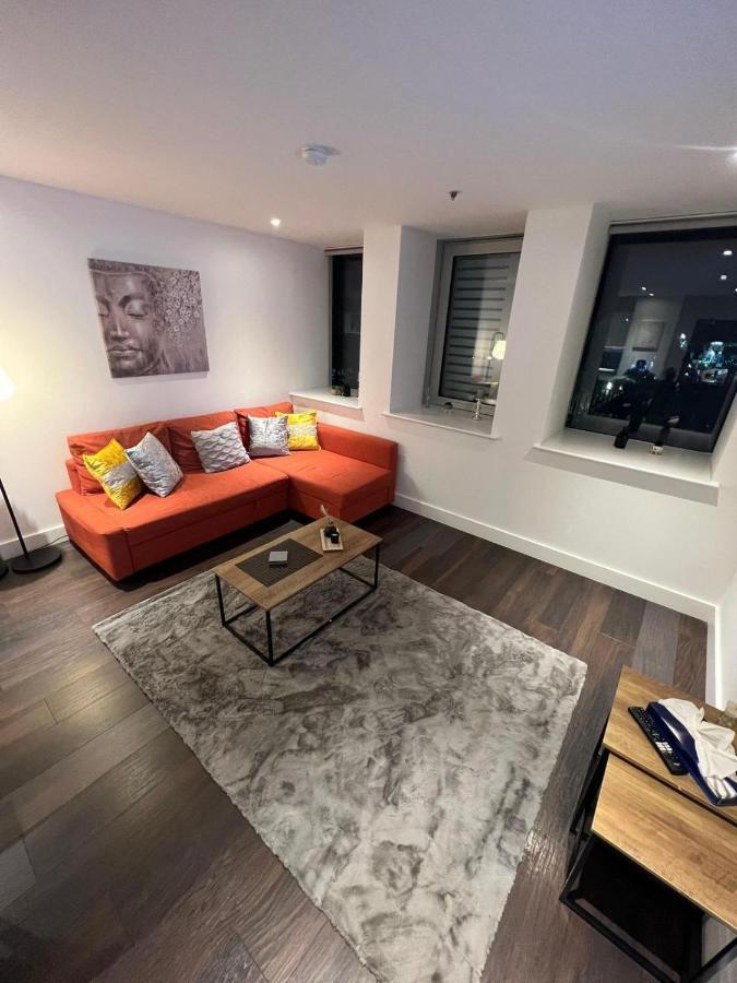 Spacious Sleep 7 Flat 20 Mins Central London Bp65 외부 사진